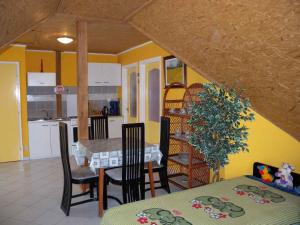 House and Apartment Balatonmariafürdo 19319