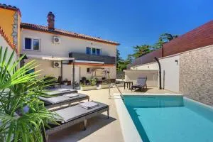 Holiday home in Pula/Istrien 11272 - Veli Vrh