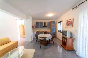 Apartment Kozino 12 
