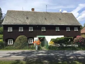 Rekreacni dum s velkou zahradu a venkovnim bazen - Albrechtice