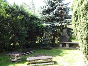 Rekreacni dum s velkou zahradu a venkovnim bazen