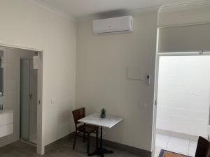 BENDIGO HIGH ST MOTEL - KING Beds