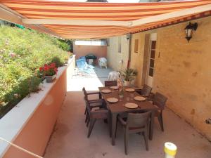 Maisons de vacances GITE DES ROCHES : photos des chambres