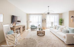 Nasma Luxury Stays- Majestic Marina Views, Lavish 4BR Getaway in JBR