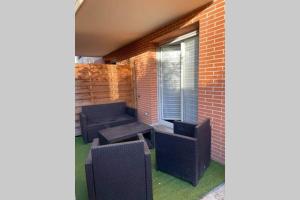 Appartements Joli T2, jacuzzi, jardin et parking prives, metro : photos des chambres