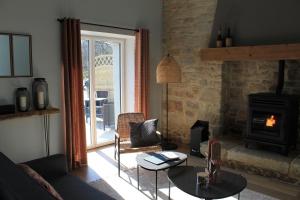 Maisons de vacances Maison bretonne a la campagne, proche Quimper ,Ti Mein Glas : photos des chambres