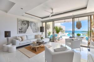 BEACHSIDE VILLA - LATITUDE 9 - at BAYSIDE LUXURY VILLAS Samrong Bay Beach, 3 BED 4 BATH, SEA and SUNSET VIEWS, only 200m walk to the Beach