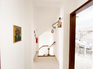 Retreat with Terrace and View in Espiche #1887