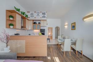 Apartment & Studio Riva Lucija by Litto