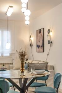 Atocha VI - Elegancia Urbana en una Ubicación Privilegiada