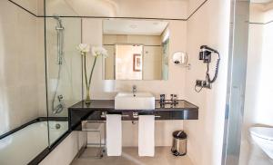 Double or Twin Room (1-2 Adults) room in Hotel Andalucía Center