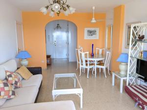 Estepona primera línea de playa, apartamento 2-4 personas
