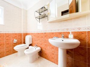 Simple Beach Lovers Retreat in Espiche #1888