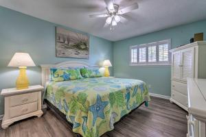 Half-Mi to Beach Access Sunny Miramar Villa!