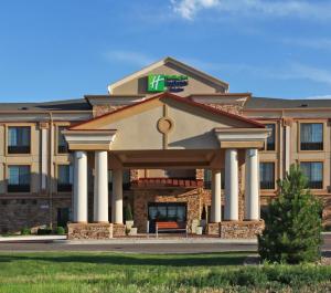 Holiday Inn Express Hotel & Suites Longmont by IHG