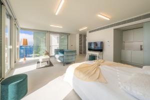 Barreirinha Suite Top Floor by Holiday Rental Madeira