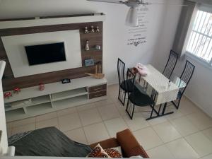 Lindo sobrado a 100 m praia do Aruan.