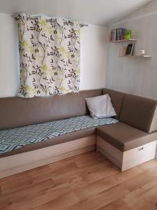 Luxueuze stacaravan in Bredene met eigen terras en tuintje (425)