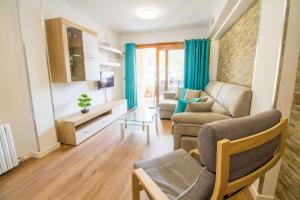 Beautiful apartment recently renovated with wifi and A c