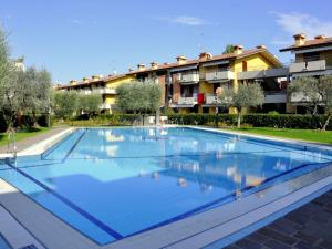 Tasteful Holiday Home in Sirmione with pool