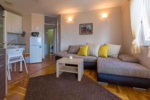 Apartment in Crikvenica 39160