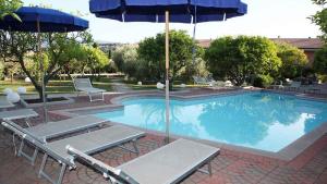 House and Apts. in Porto Azzurro 23632