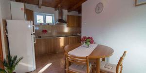 Apartment in Veli Lošinj 36590 