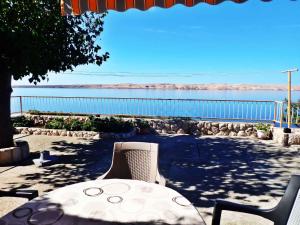 Apartment in Baric Draga 38614 - 4hvězdičkové hotely ve městě Barić Draga