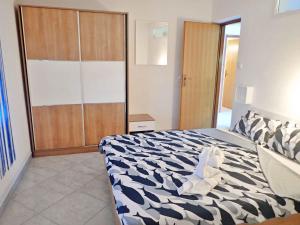 Apartments in Baric Draga 38513 