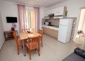 Apartment in Vrbnik/Insel Krk 36872 