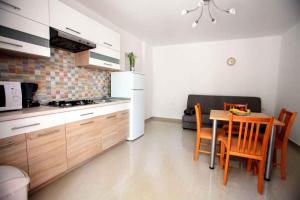 Apartment in Vrbnik/Insel Krk 36872 