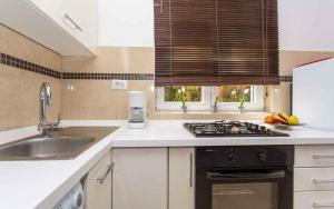 Apartment in Vrbnik - Insel Krk 36800