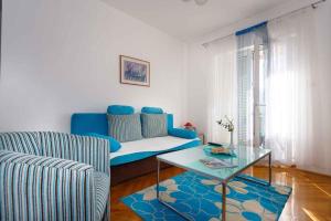 Apartments in Vrbnik/Insel Krk 36771 