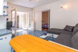 Apartments in Kraljevica 33251