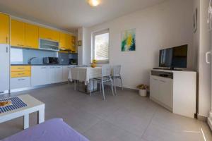 Apartments in Crikvenica 14043