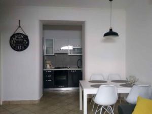 Apartment 6 room in House and Apts. in Kraljevica 33268