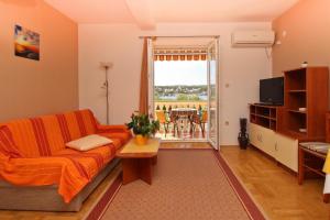 One-Bedroom Apartment with Terrace and Sea View room in Apartments by the sea Silo Krk - 18672