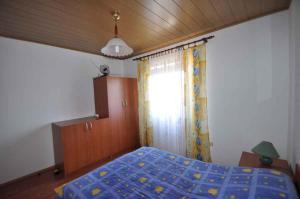 Apartment in RisikaIsland Krk 35824