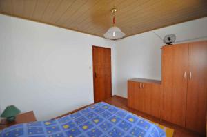 Apartment in RisikaIsland Krk 35824