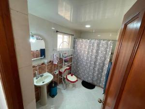 Apartamento En Santo Domingo Oeste Netflix cable wifi