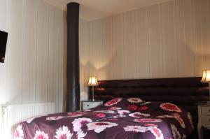 Comfort Double or Twin Room with Bathroom and Terrace