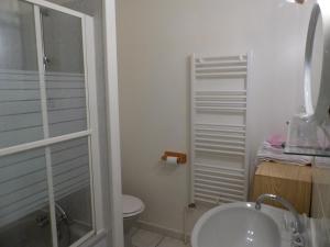 Maisons d'hotes le Chaumois : Chambre Double avec Salle de Bains Privative
