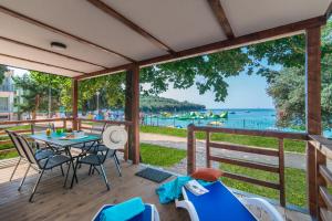 Centinera Deluxe Mobile Homes