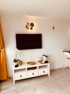 Exclusive bungalow with stunning Sea Views by 75Steps