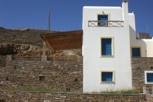 Monolithos Villas Andros Greece