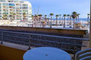 F2 entier CANET VUE MER BALCON + PARKING