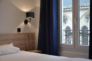 Hotels Hotel De La Perdrix Rouge : photos des chambres