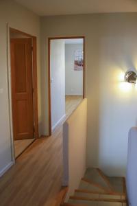 Maisons de vacances Maison tendance avec jardin, centre village, Alpilles, familles : photos des chambres