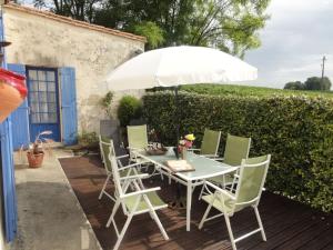 Maisons de vacances Great cottage near Bergerac and wineries France : photos des chambres