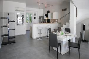 Maison tendance avec jardin, centre village, Alpilles, familles